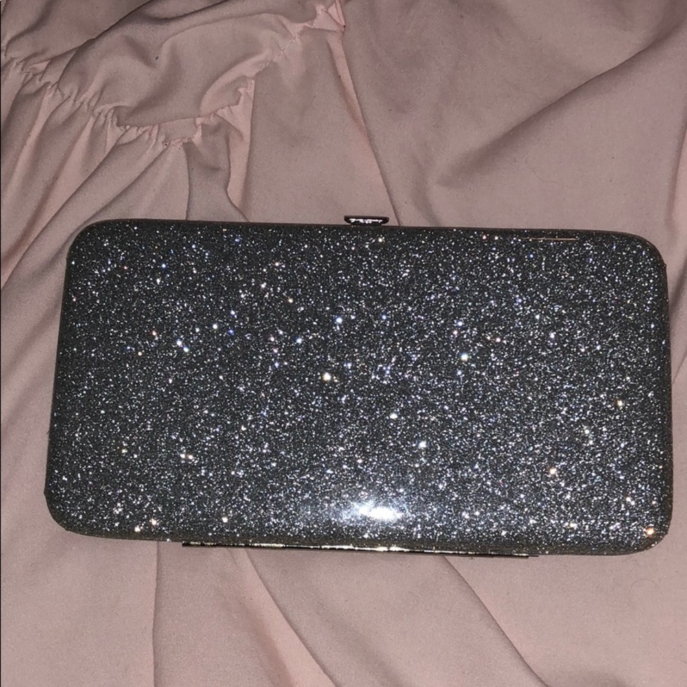 SPARKLY SILVER WALLET